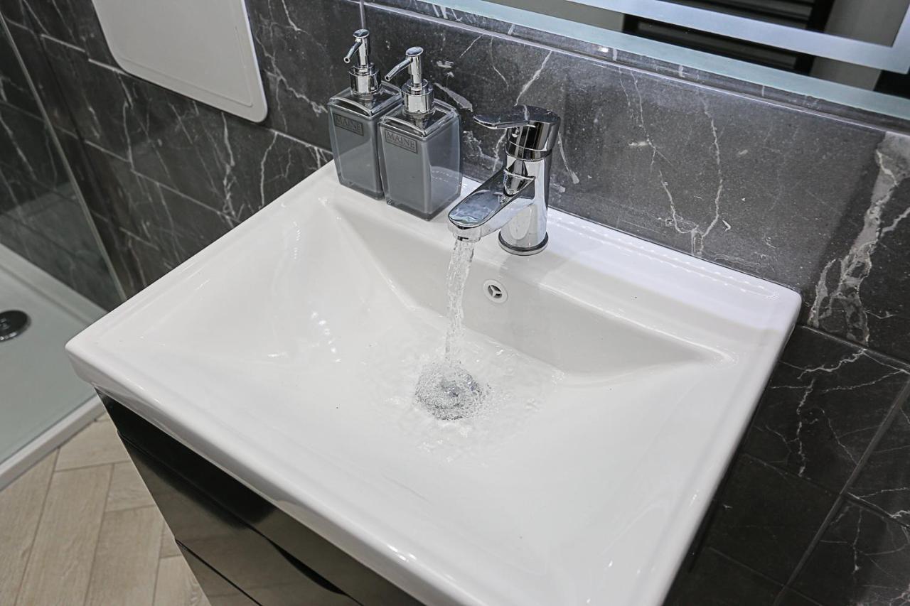 No1 Luxury Service Apartments ベルファスト エクステリア 写真